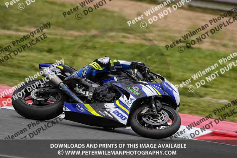 cadwell no limits trackday;cadwell park;cadwell park photographs;cadwell trackday photographs;enduro digital images;event digital images;eventdigitalimages;navarra;no limits trackdays;peter wileman photography;racing digital images;trackday digital images;trackday photos
